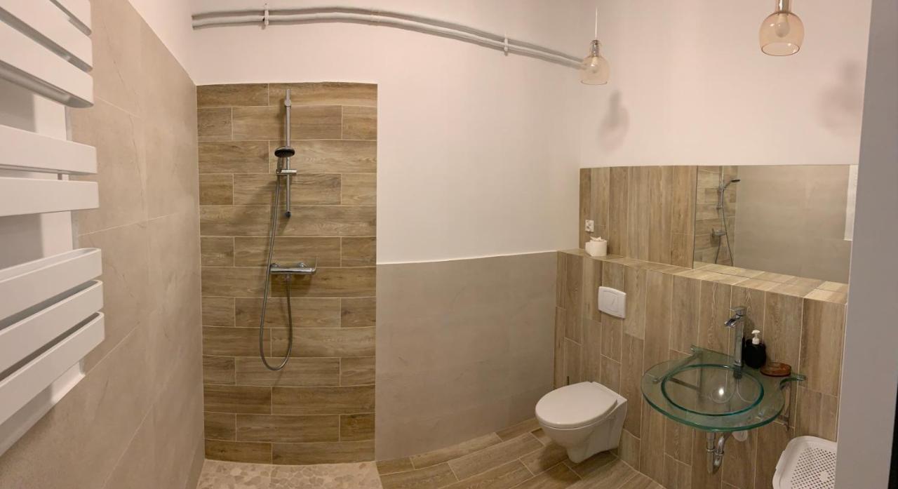 רז'ל Apartamenty Stacja מראה חיצוני תמונה